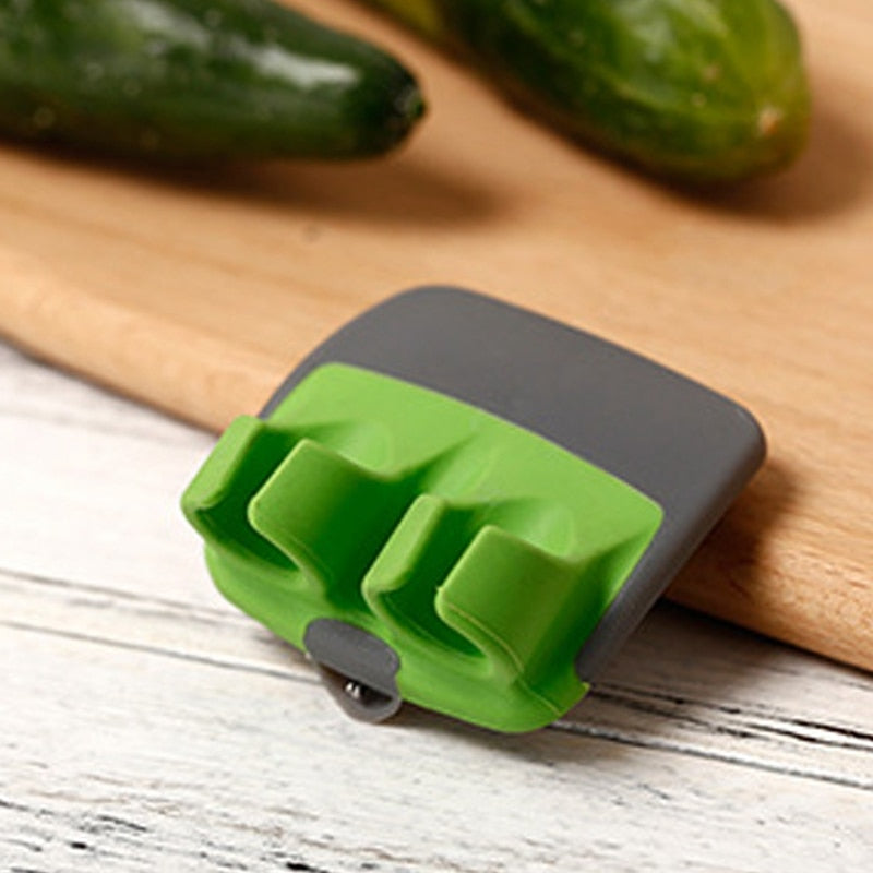 Finger Grip Vegetable Peeler