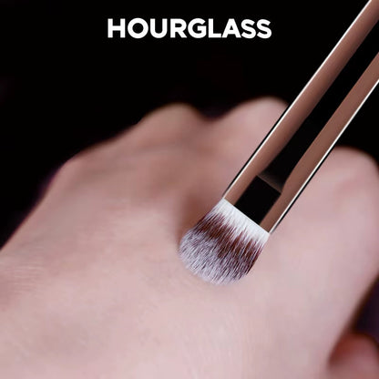 No. 3 All-Over Eyeshadow Makeup Blending Brush